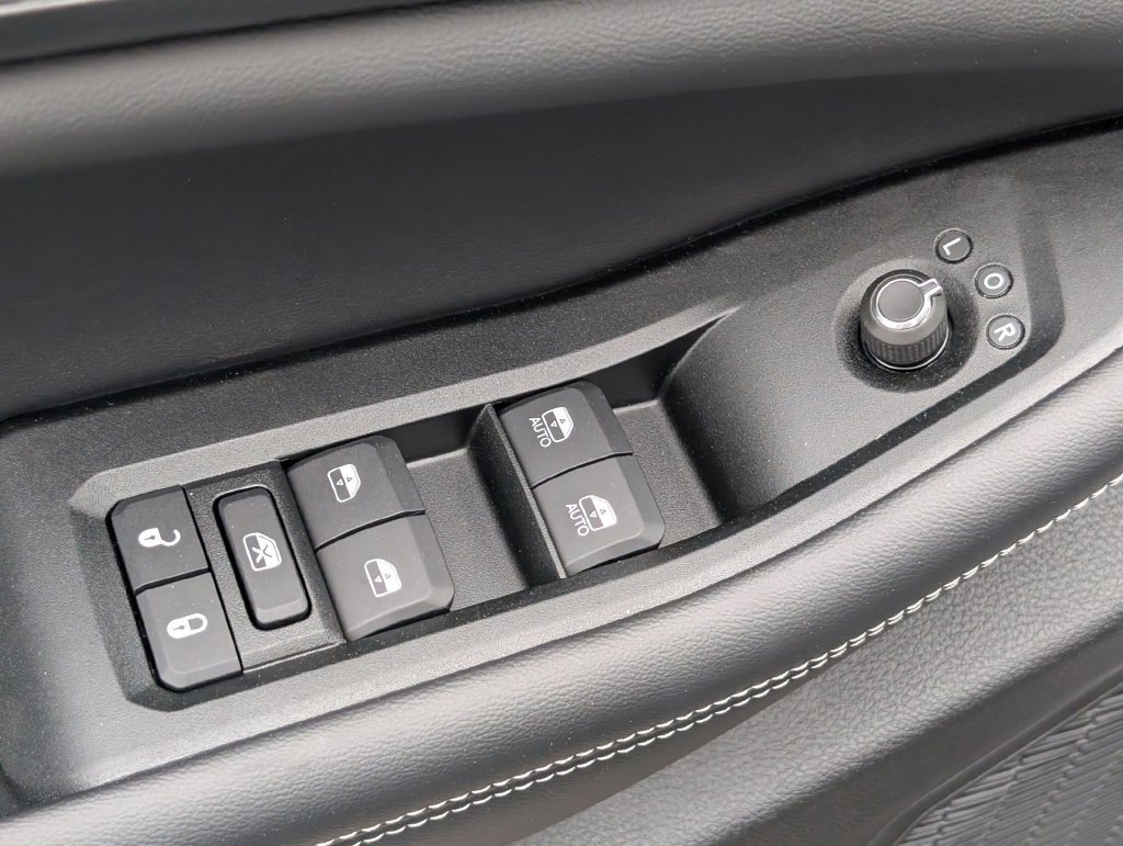 New 2026 Jeep Grand Cherokee Laredo AWD/4WD image 10