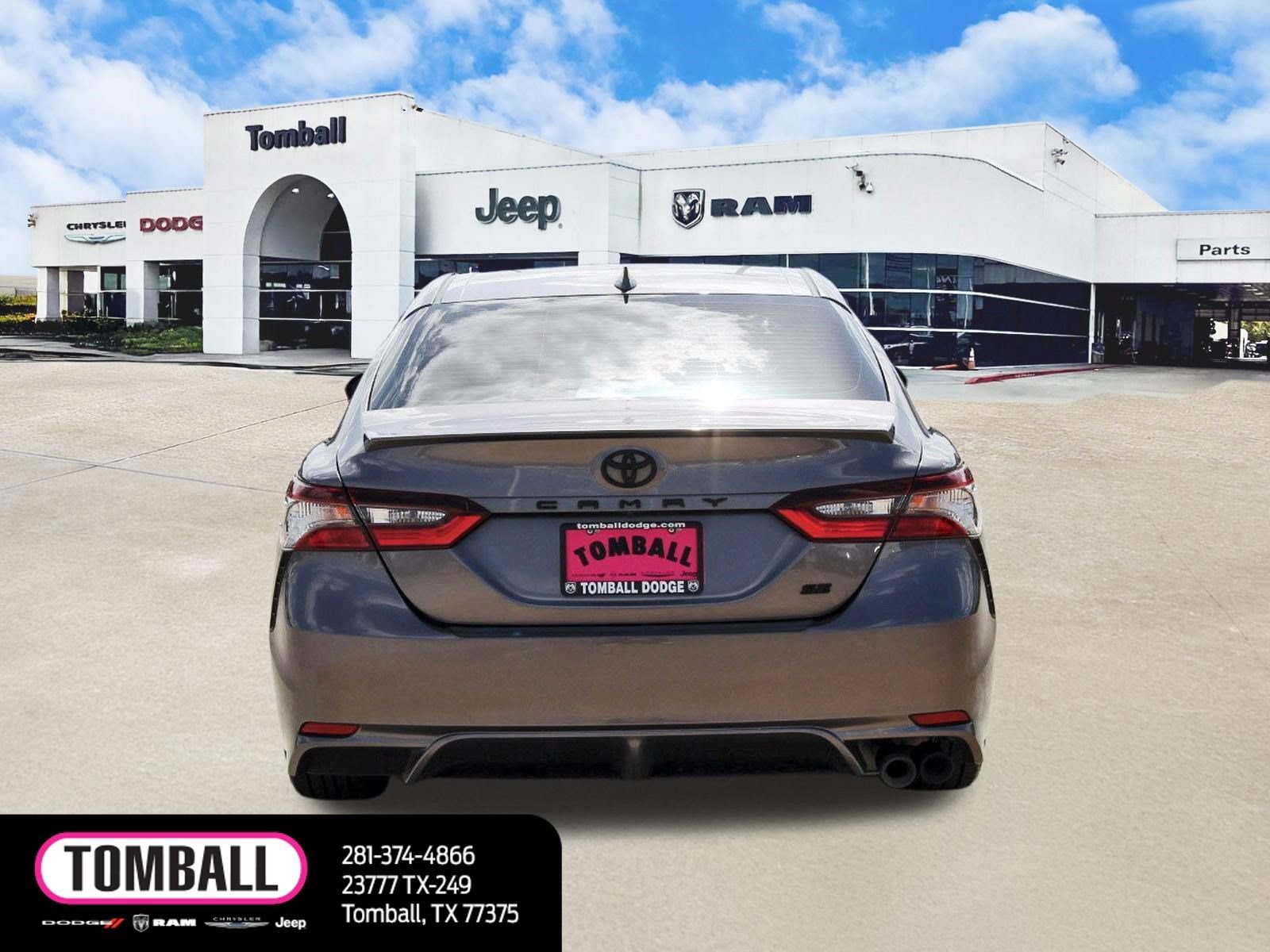 Used 2022 Toyota Camry SE w/ Convenience Package FWD image 6