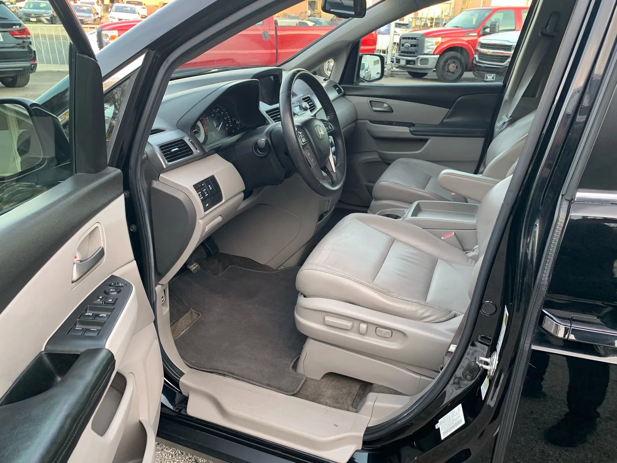 Used 2012 Honda Odyssey EX-L image 25