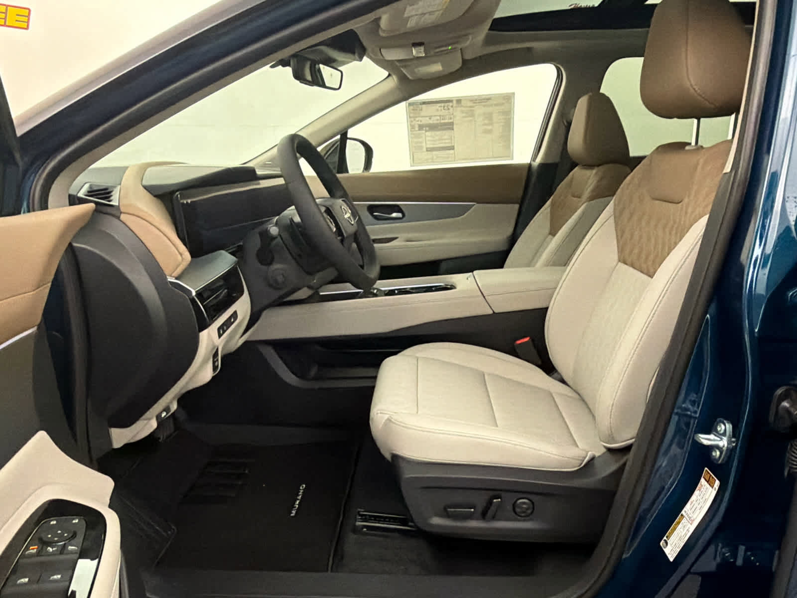 New 2026 Nissan Murano Platinum w/ Cargo Package image 14