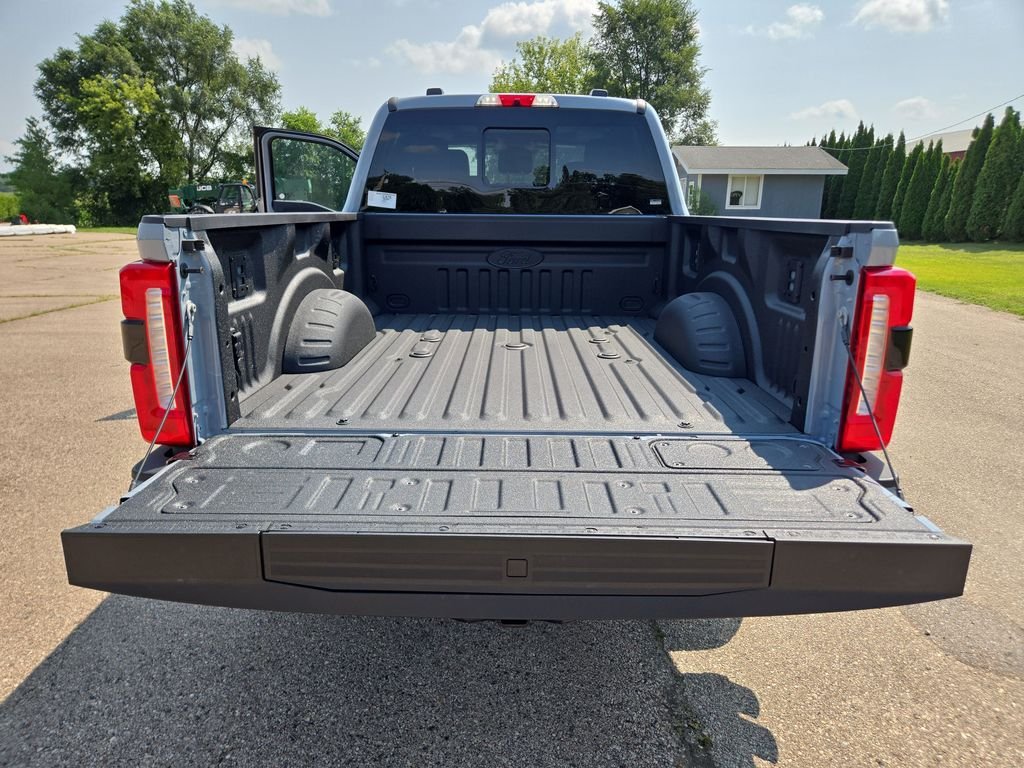 New 2026 Ford F250 Lariat w/ Black Appearance Package AWD/4WD image 15