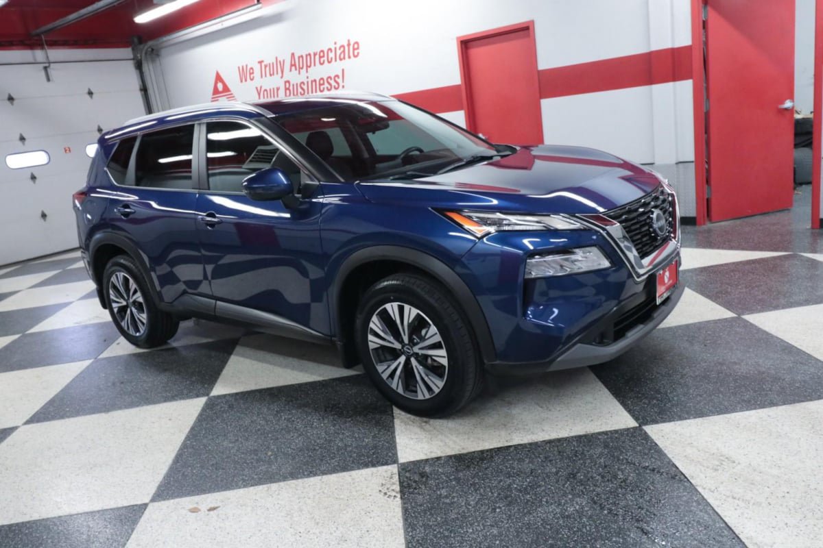Used 2022 Nissan Rogue SV w/ SV Premium Package FWD image 4