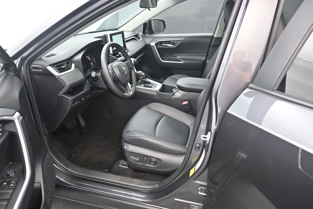 Used 2024 Toyota RAV4 XLE Premium w/ Weather Package FWD image 17