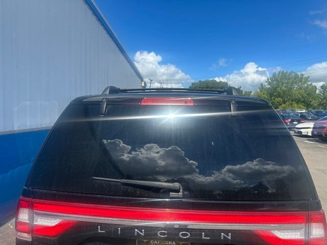 Used 2017 Lincoln Navigator Select AWD/4WD image 6