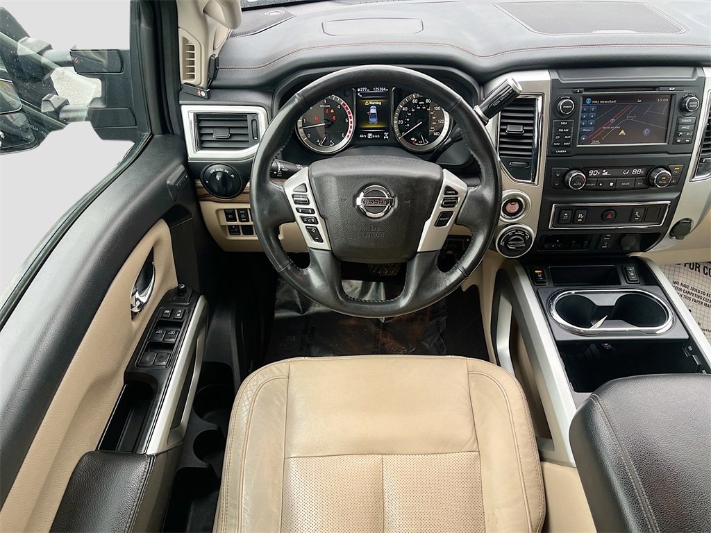 Used 2016 Nissan Titan SL image 23