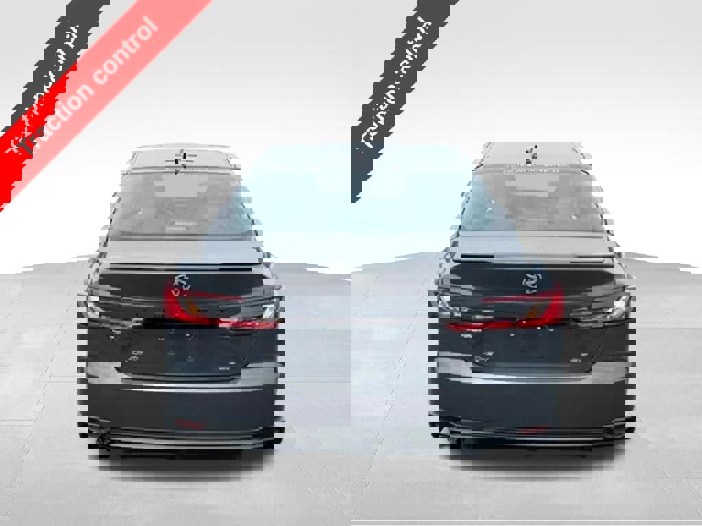 Certified 2025 Toyota Camry SE image 4