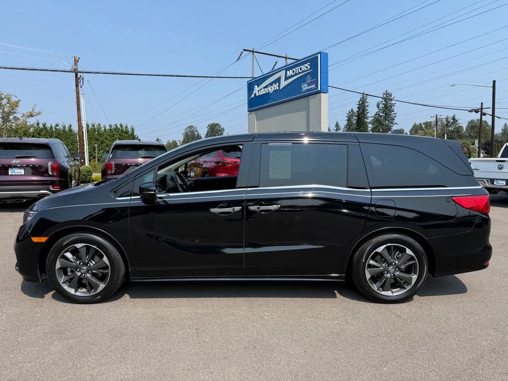 Used 2024 Honda Odyssey Elite image 2