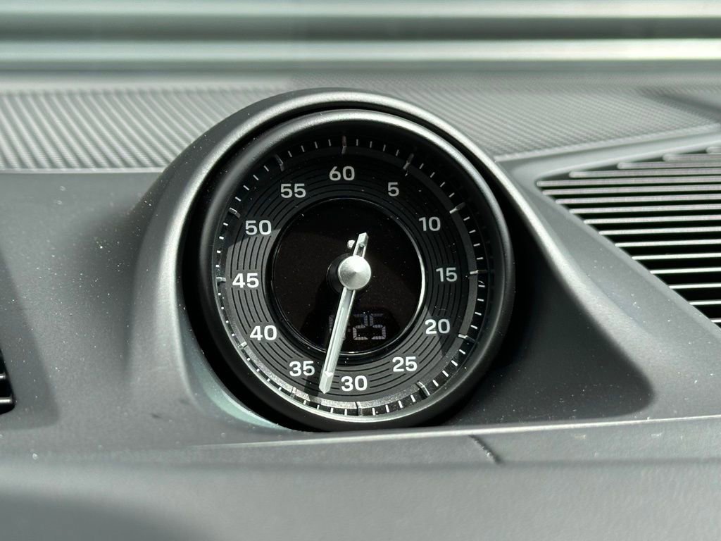 Used 2025 Porsche Cayenne GTS image 29