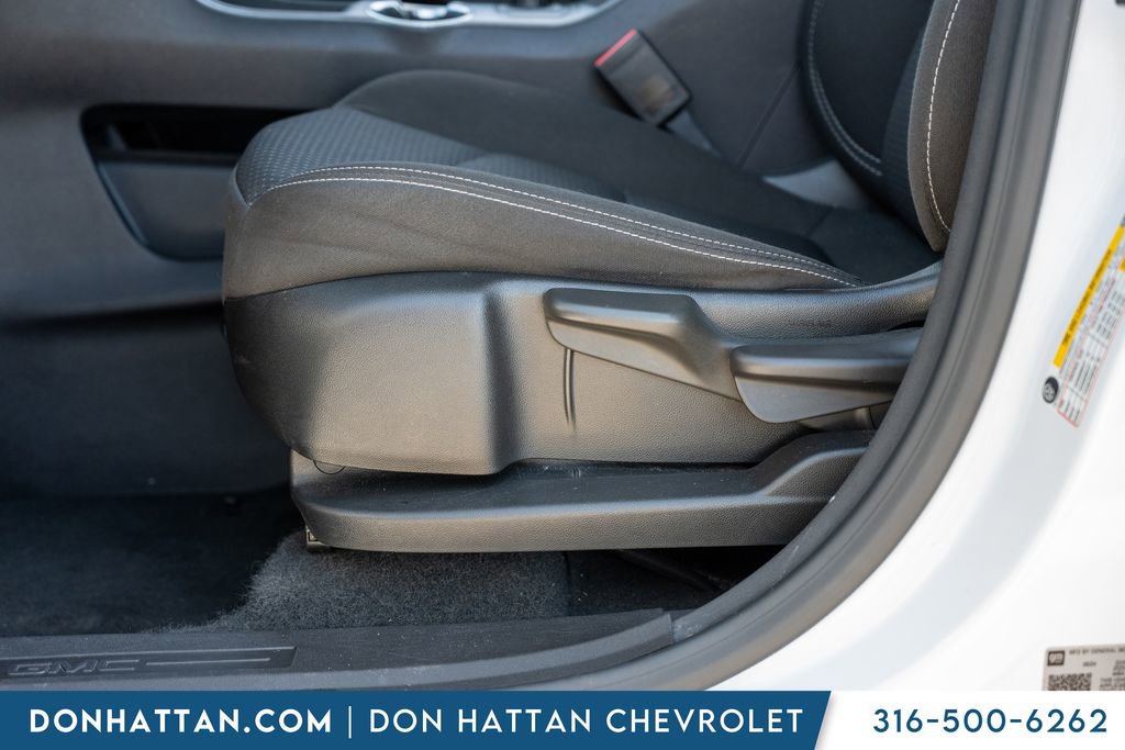 Used 2024 GMC Terrain SLE image 20