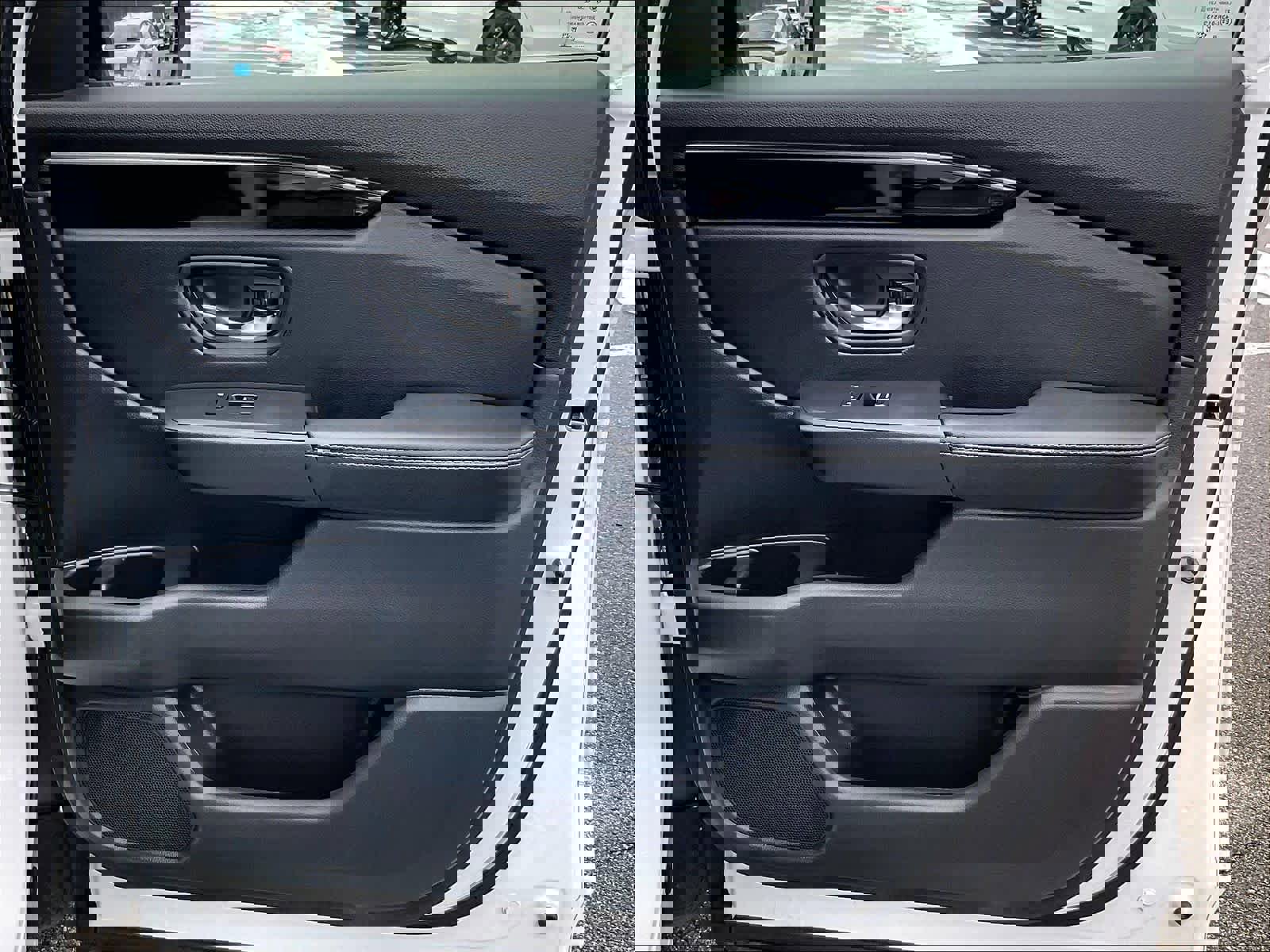 Used 2025 Honda Pilot Touring image 12