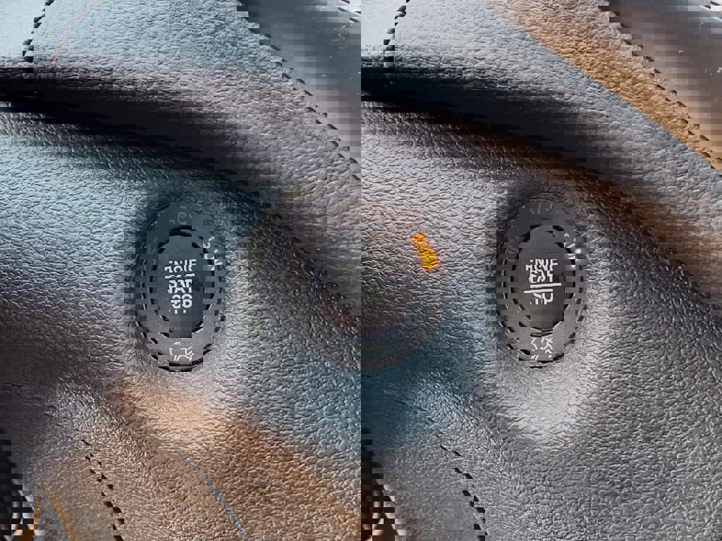 Used 2022 Jeep Cherokee Trailhawk w/ Comfort/Convenience Group image 20