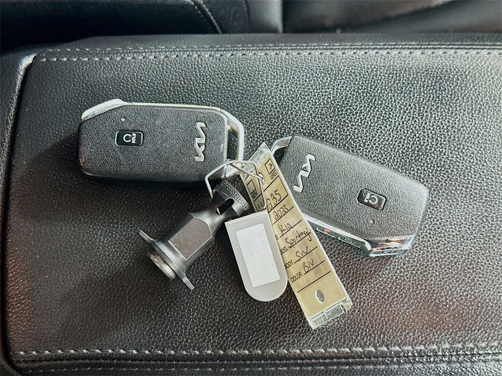Used 2023 Kia Sportage EX image 36