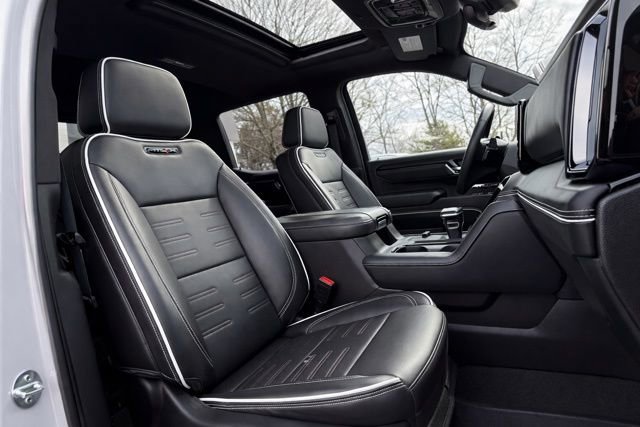 Used 2024 GMC Sierra 1500 AT4X image 12