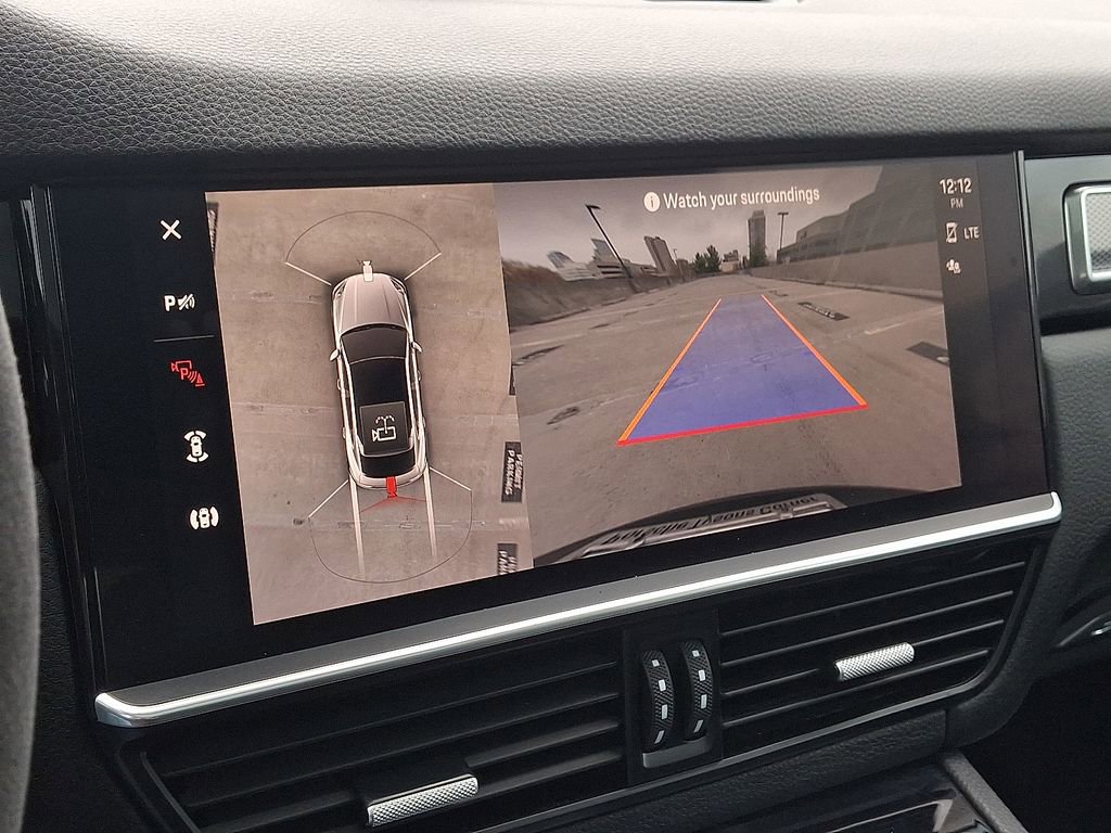 Used 2023 Porsche Cayenne Coupe image 20