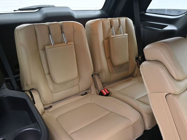Used 2017 Ford Explorer Limited image 33