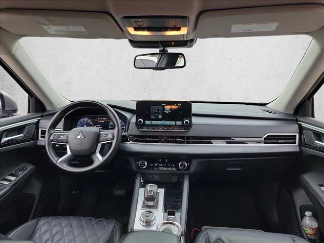 Used 2024 Mitsubishi Outlander SEL image 18