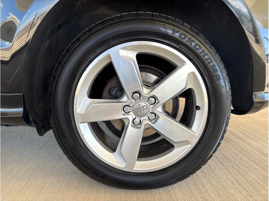 Used 2011 Audi Q5 3.2 Premium Plus w/ Audi MMI Navigation Plus Pkg image 28