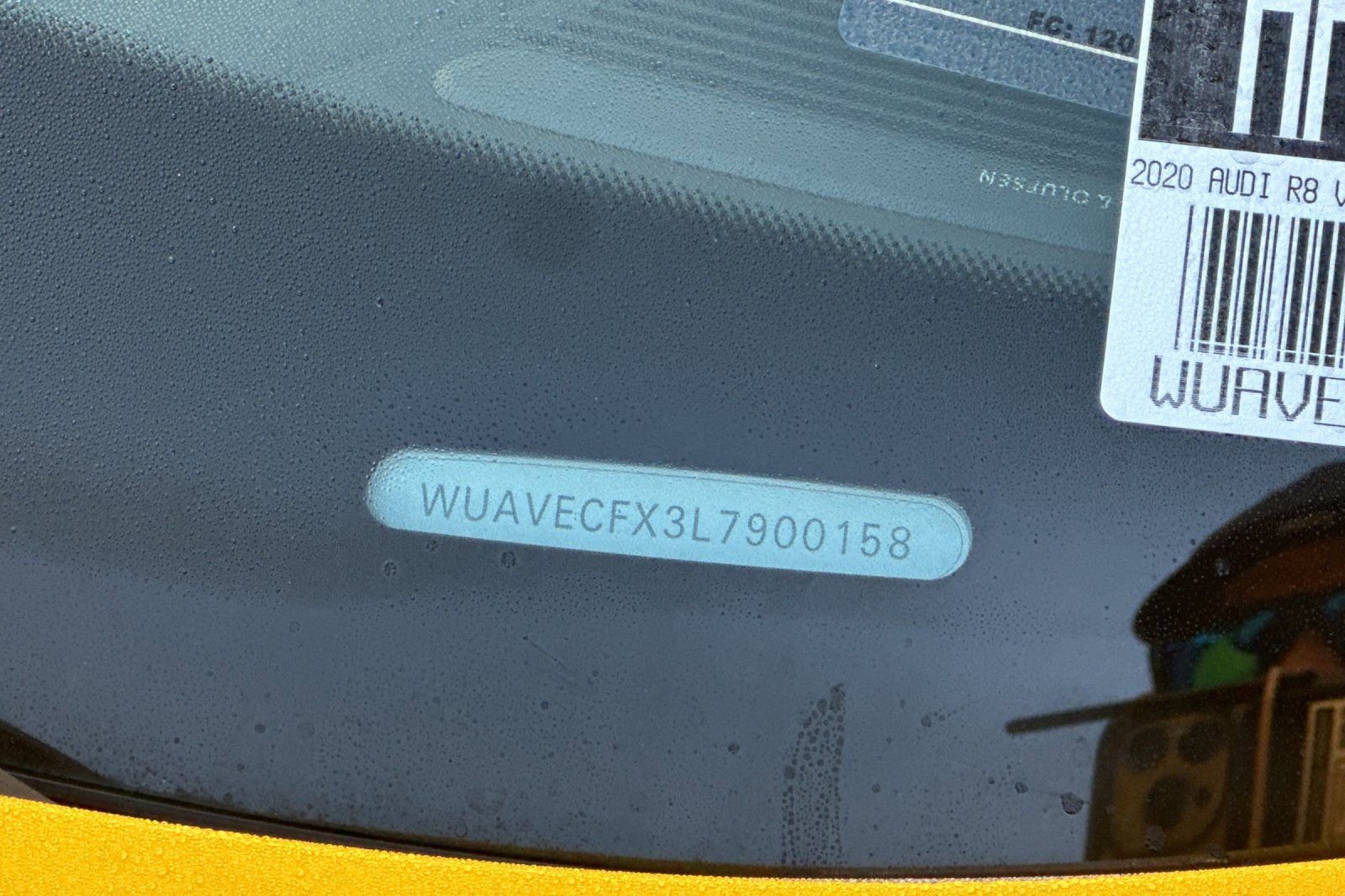 Used 2020 Audi R8 V10 w/ Carbon Exterior Package image 16