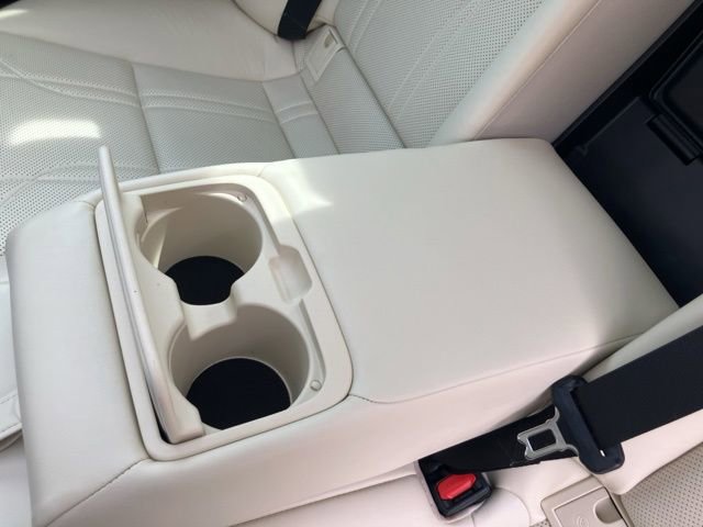 Used 2022 Lexus ES 350 Ultra Luxury w/ Accessory Package 2 image 19