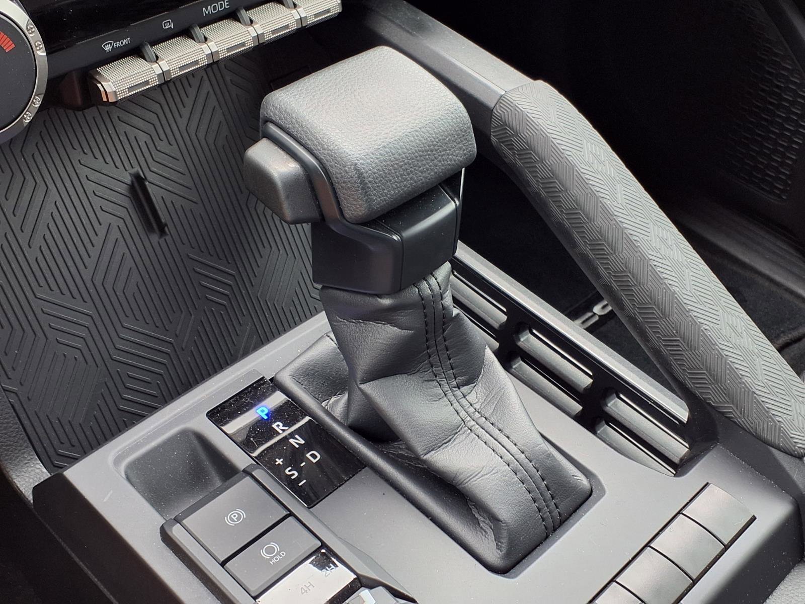 Used 2025 Toyota Tacoma SR image 18