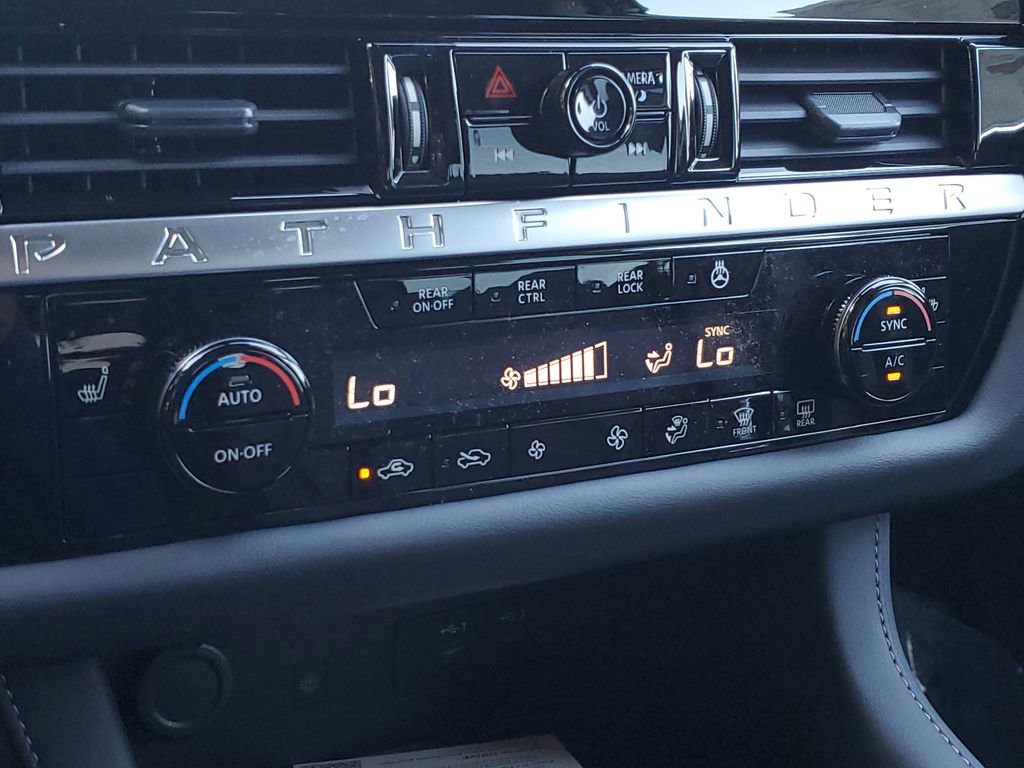 New 2026 Nissan Pathfinder SL image 28