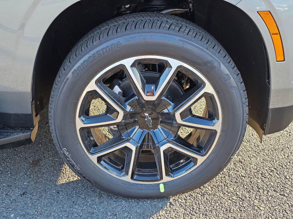 New 2026 Chevrolet Suburban RST w/ Comfort Package image 32