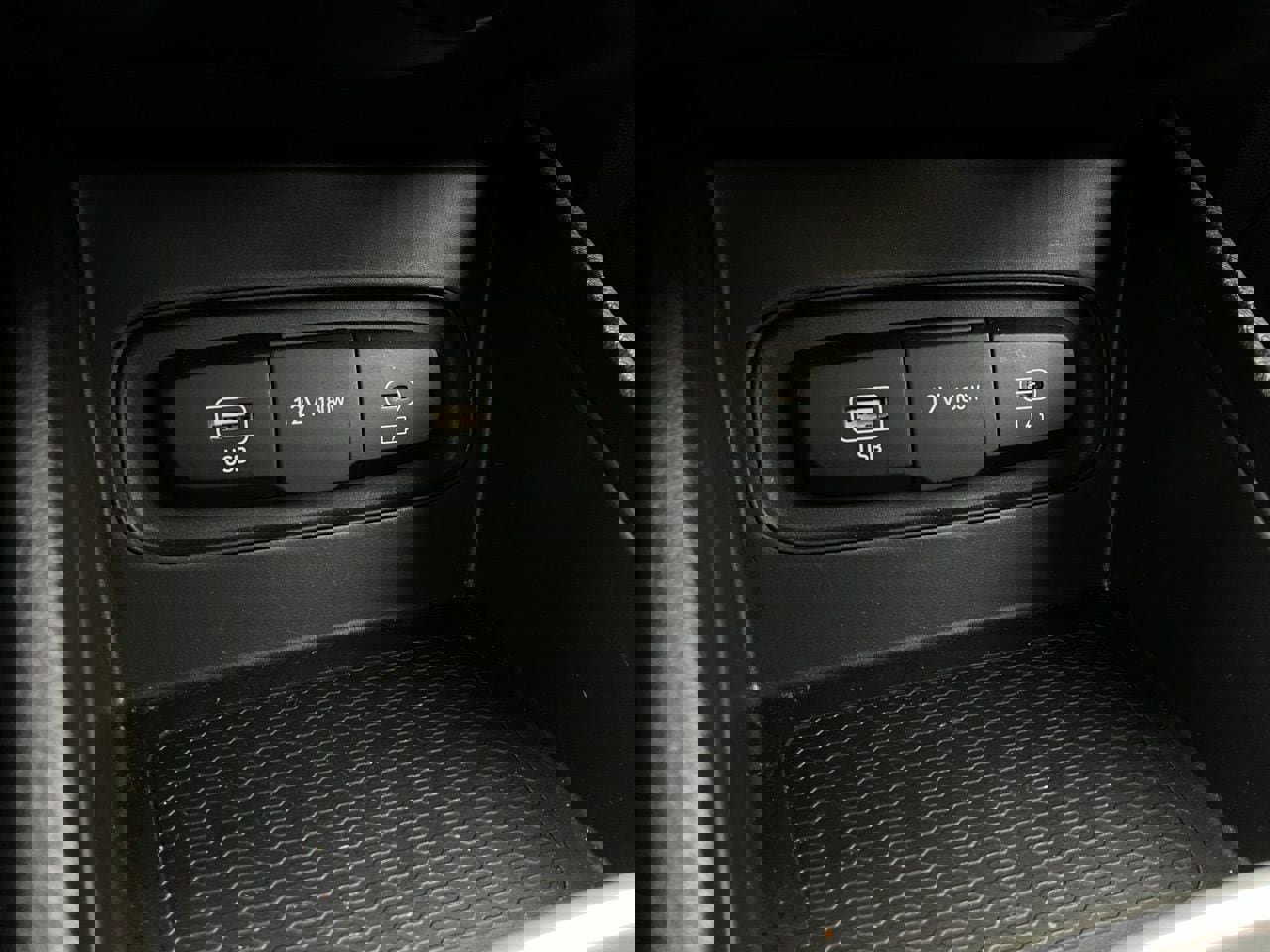 Used 2025 Hyundai Venue SEL image 25