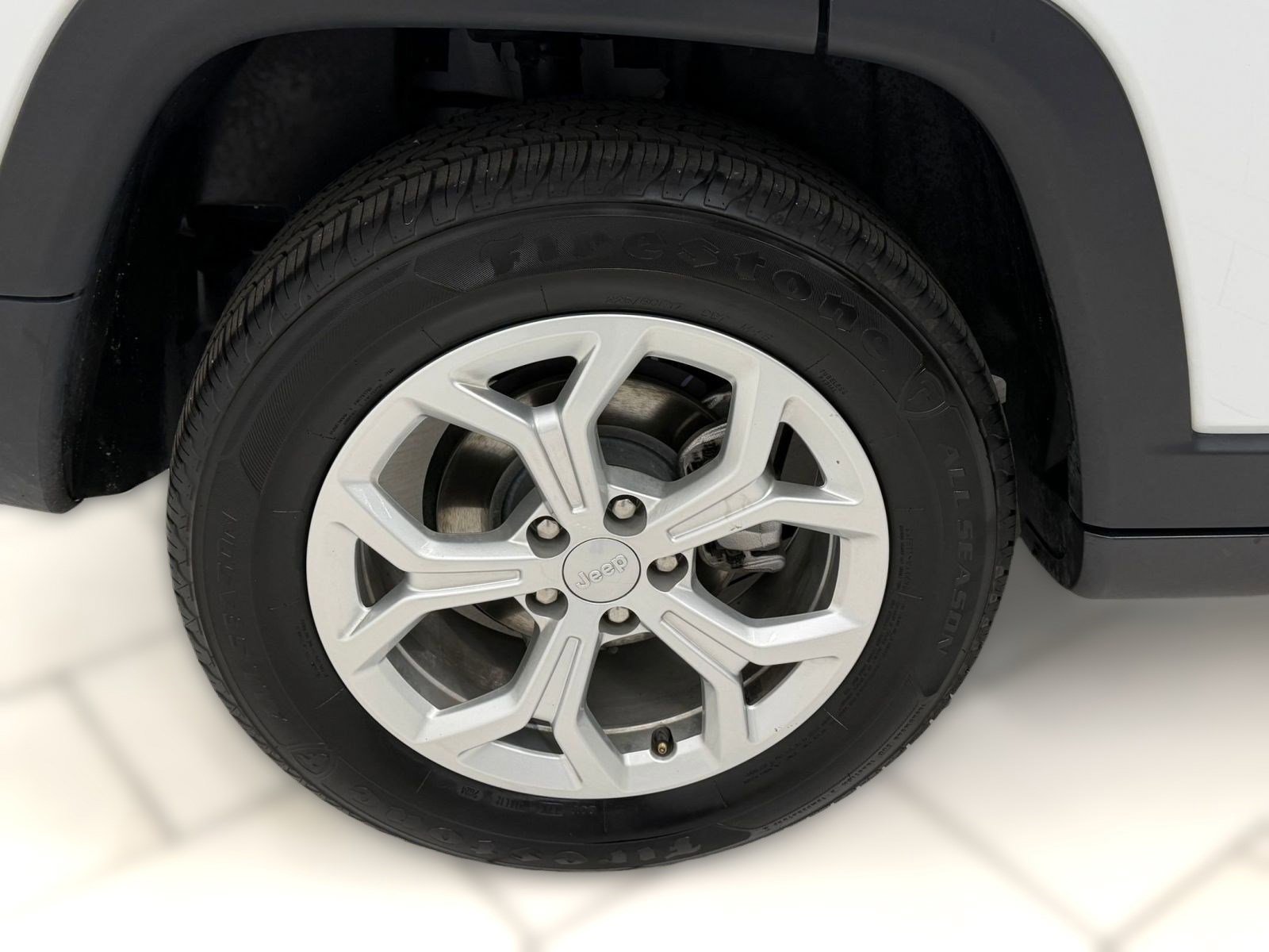 Used 2024 Jeep Compass Latitude AWD/4WD image 10