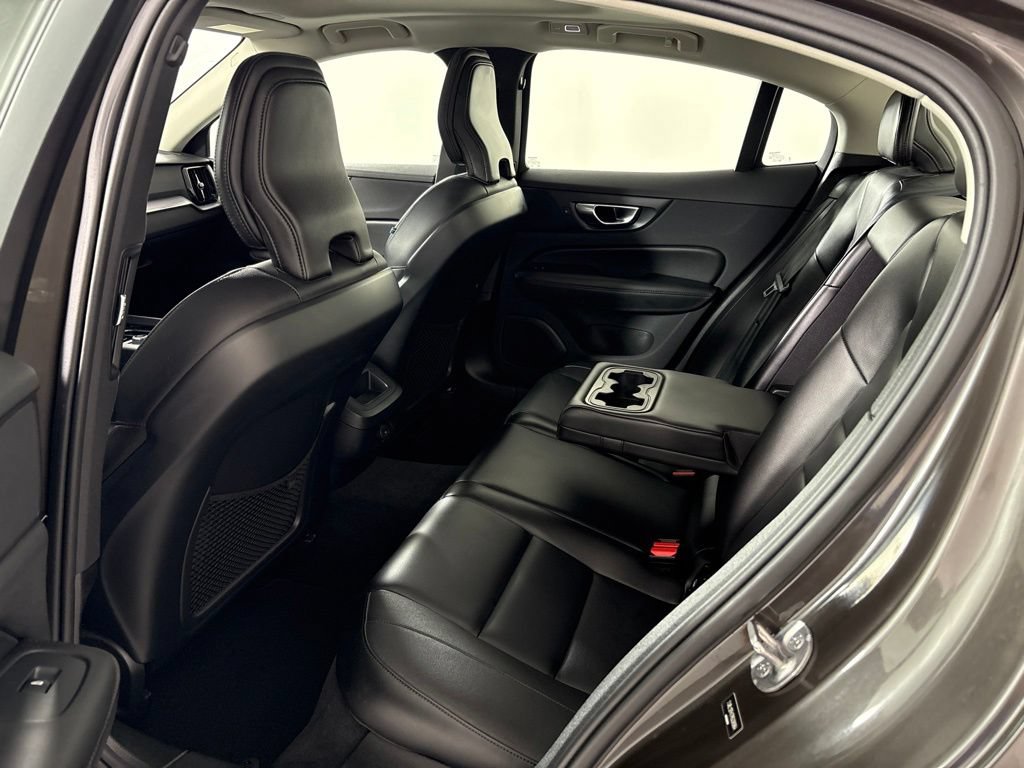 Used 2024 Volvo S60 B5 Core FWD image 23