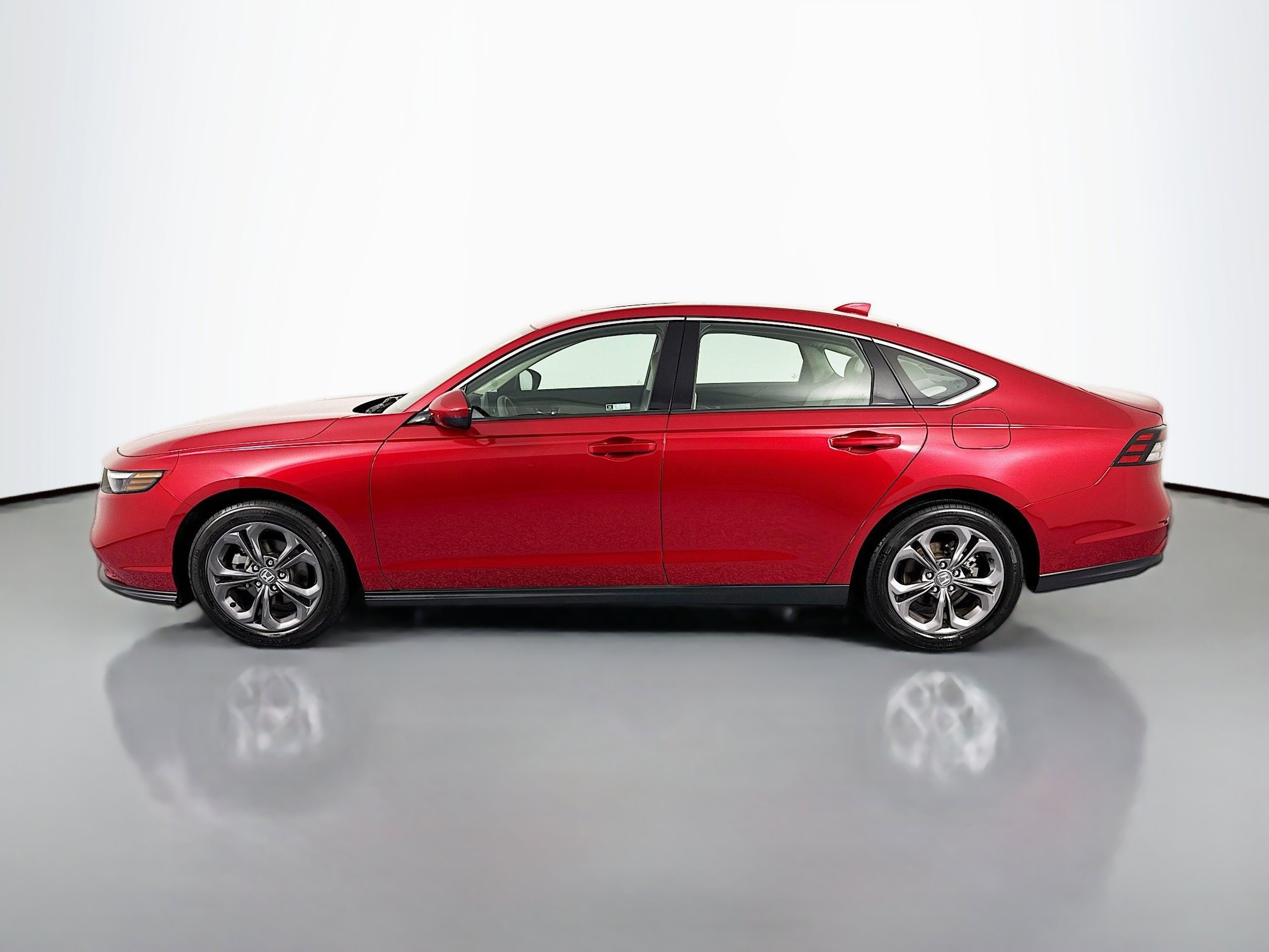 Certified 2024 Honda Accord EX image 8