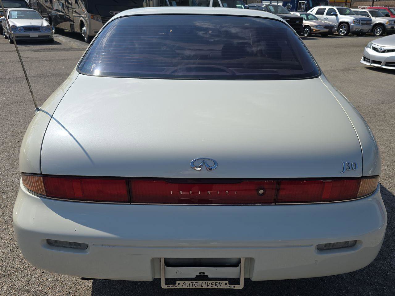 Used 1997 INFINITI J30 RWD image 14