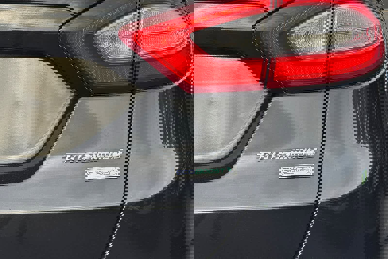 Used 2015 Ford Fusion Titanium image 31