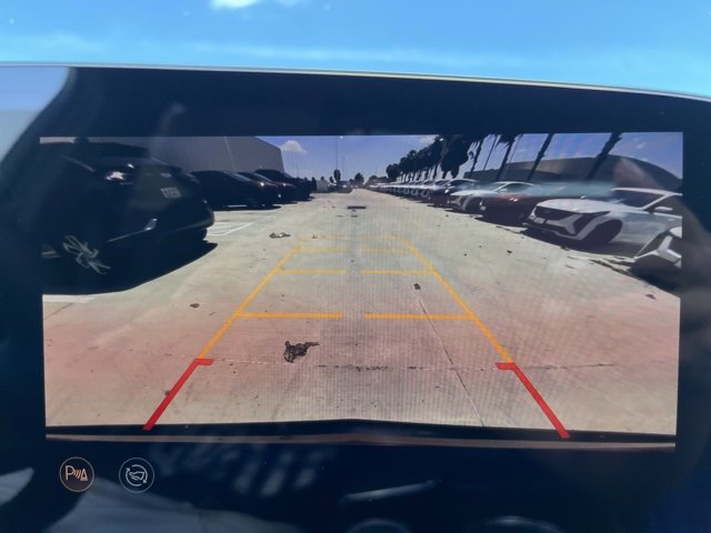 New 2025 Cadillac Lyriq Luxury image 9