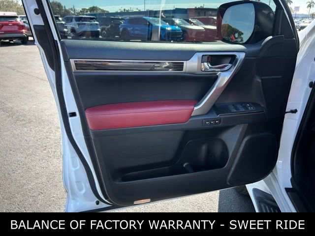 Used 2023 Lexus GX 460 Premium w/ Premium Package image 11