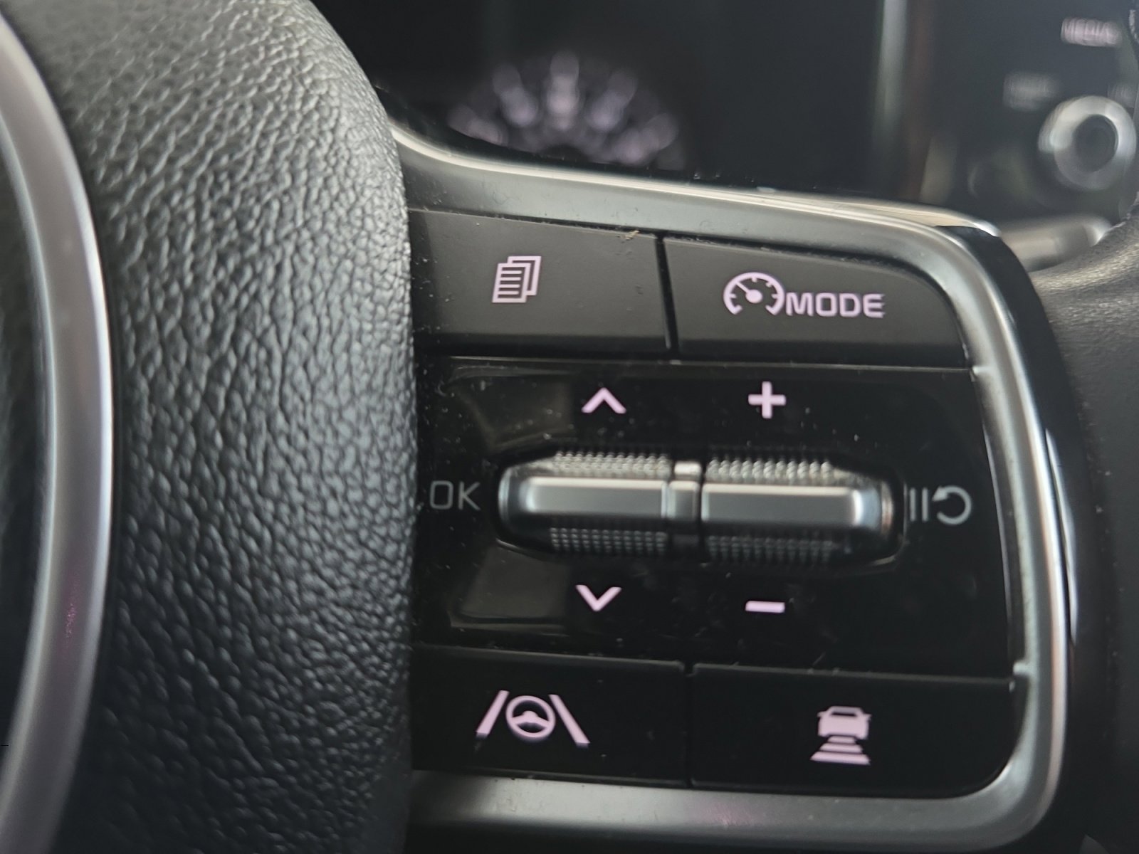 Certified 2023 Kia Sorento EX FWD image 24