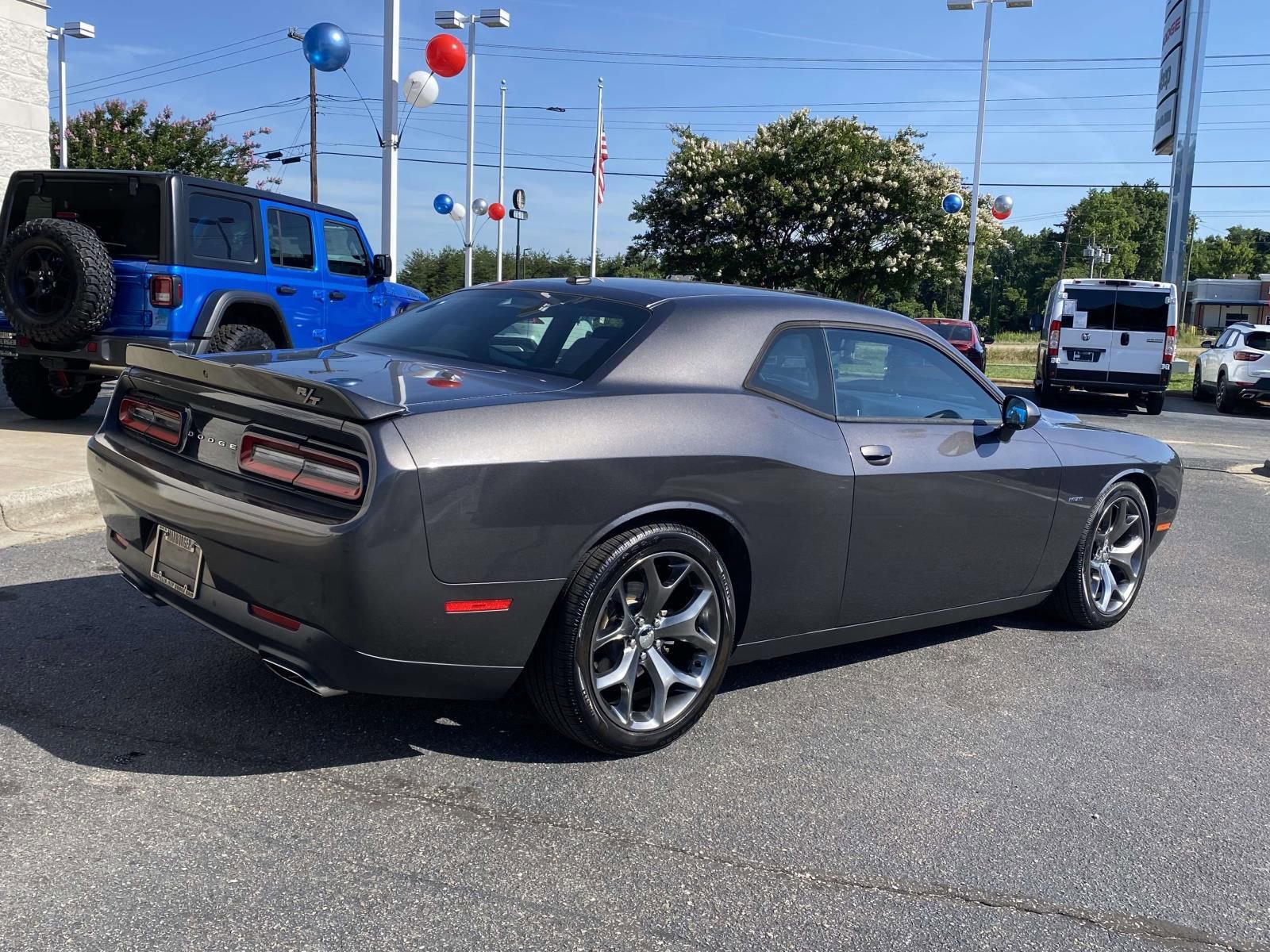 Used 2015 Dodge Challenger R/T w/ Quick Order Package 22B R/T RWD image 7