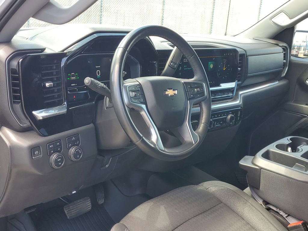 Certified 2024 Chevrolet Silverado 1500 LT AWD/4WD image 16