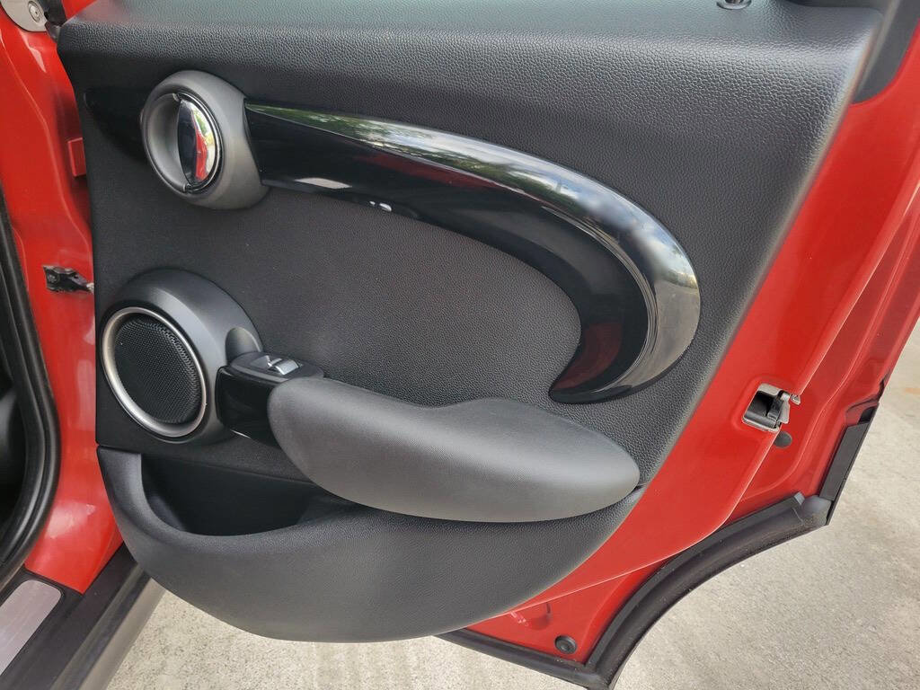 Used 2015 MINI Cooper S image 26