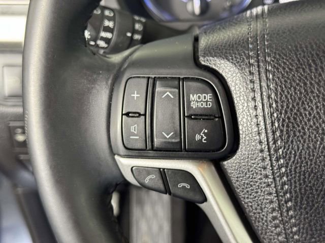 Used 2018 Toyota Highlander XLE image 22