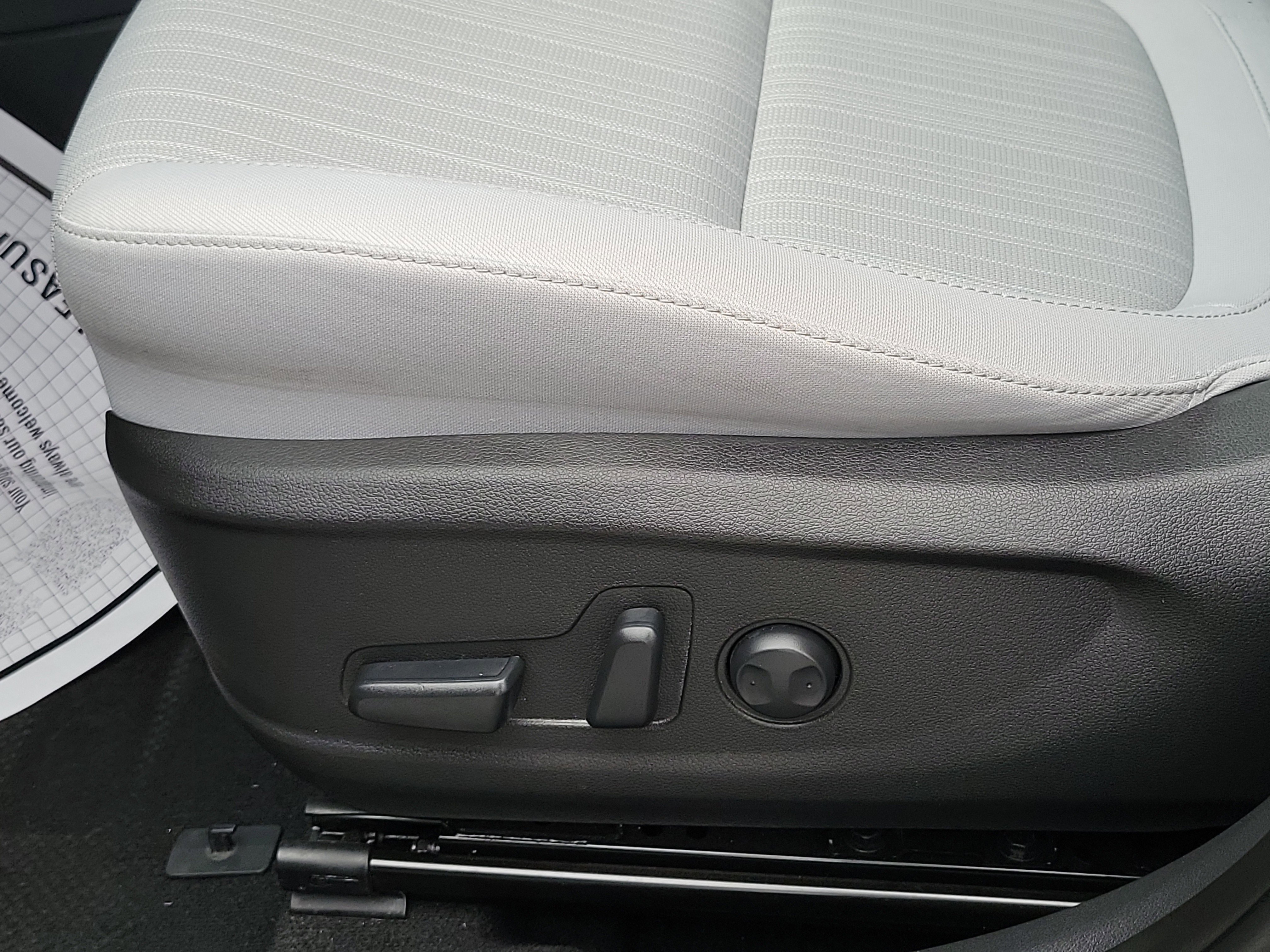 Certified 2023 Hyundai Kona SEL AWD/4WD image 18