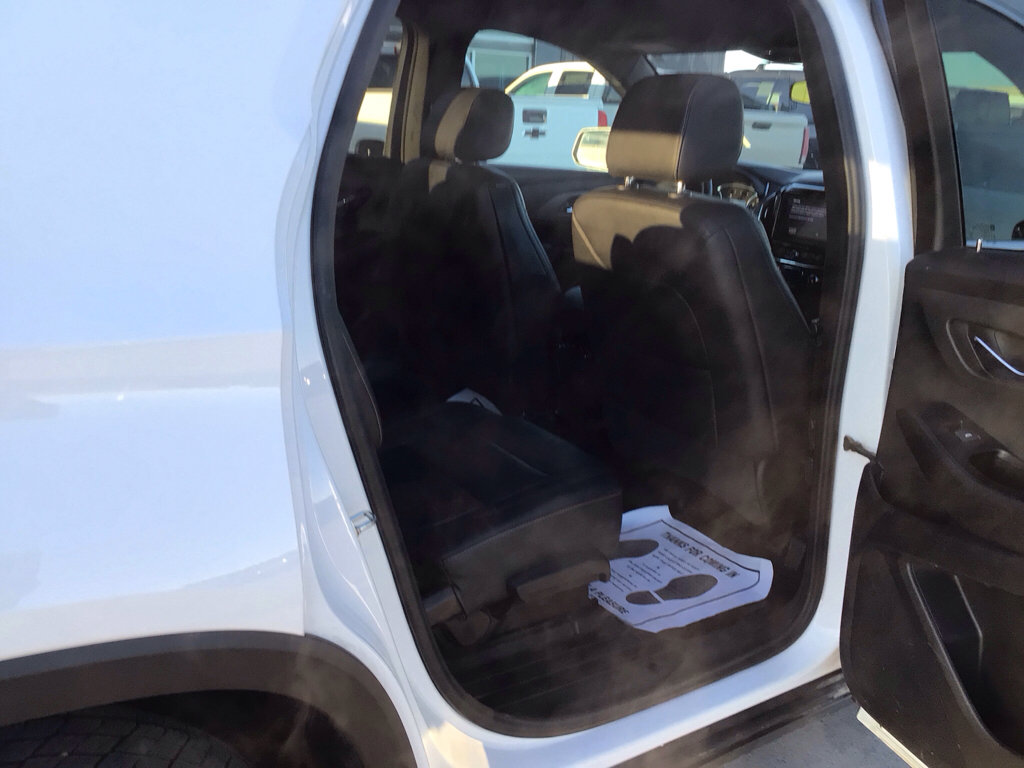 Used 2023 Chevrolet Traverse LT image 15