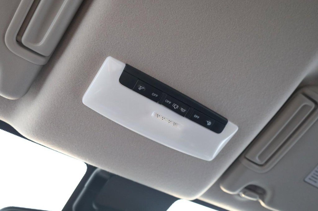 New 2025 Nissan Versa SV w/ Trunk Package image 15