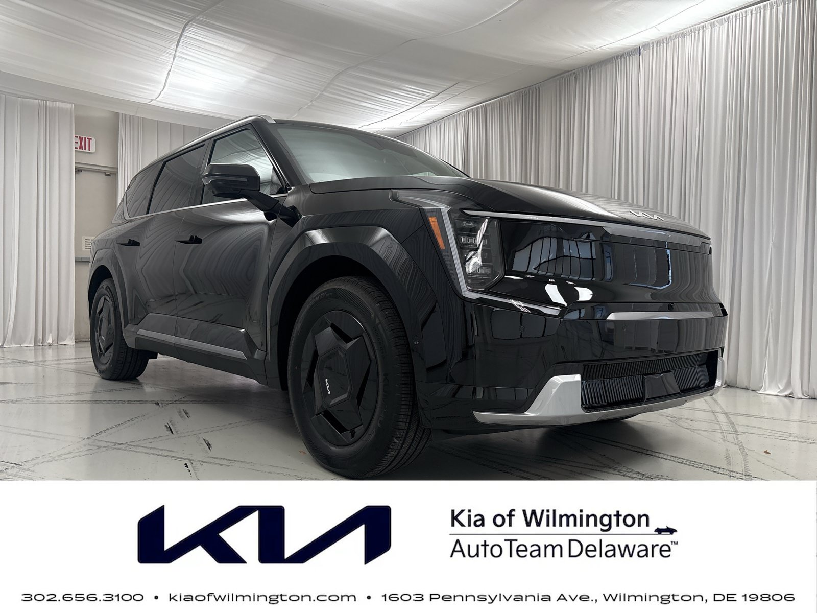 New 2027 Kia EV9 Wind AWD/4WD image 1