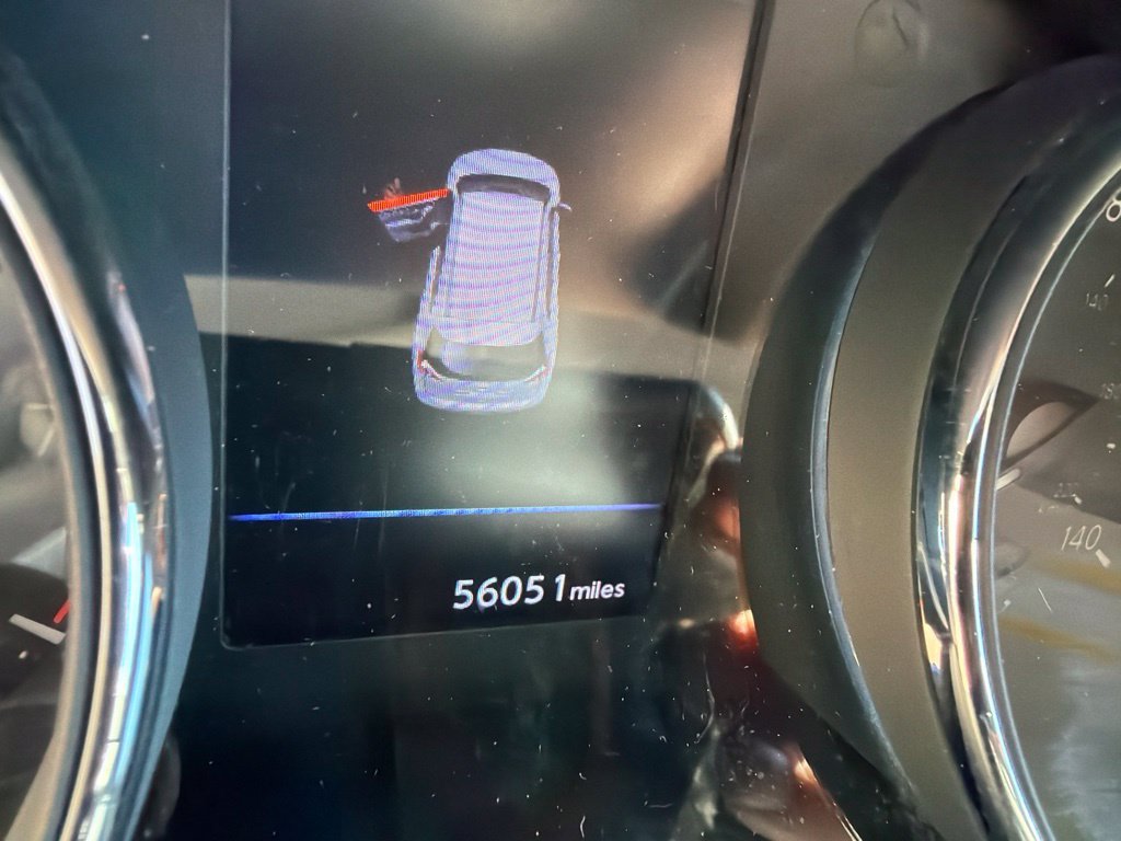 Used 2018 Nissan Rogue SV w/ Premium Package AWD/4WD image 3