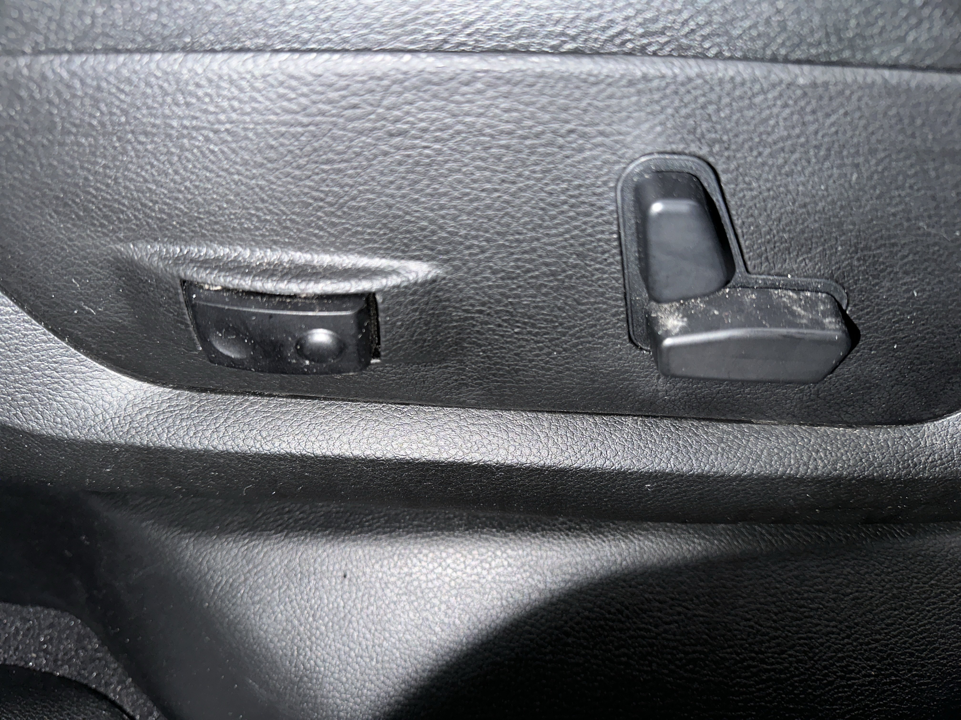 Used 2025 RAM 2500 Laramie AWD/4WD image 27