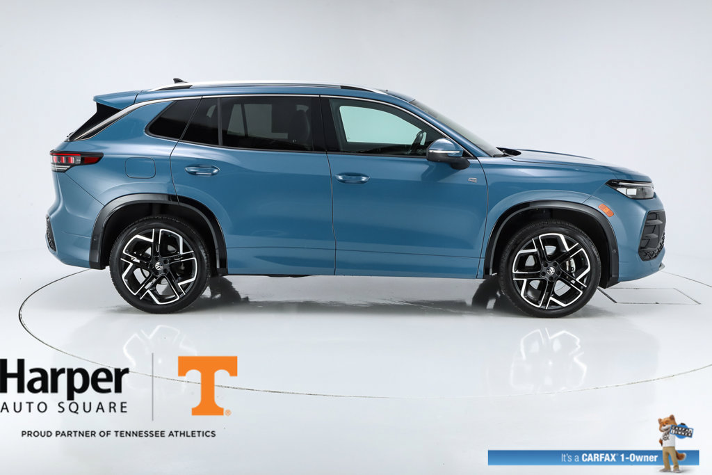 Used 2025 Volkswagen Tiguan SEL R-Line AWD/4WD image 49