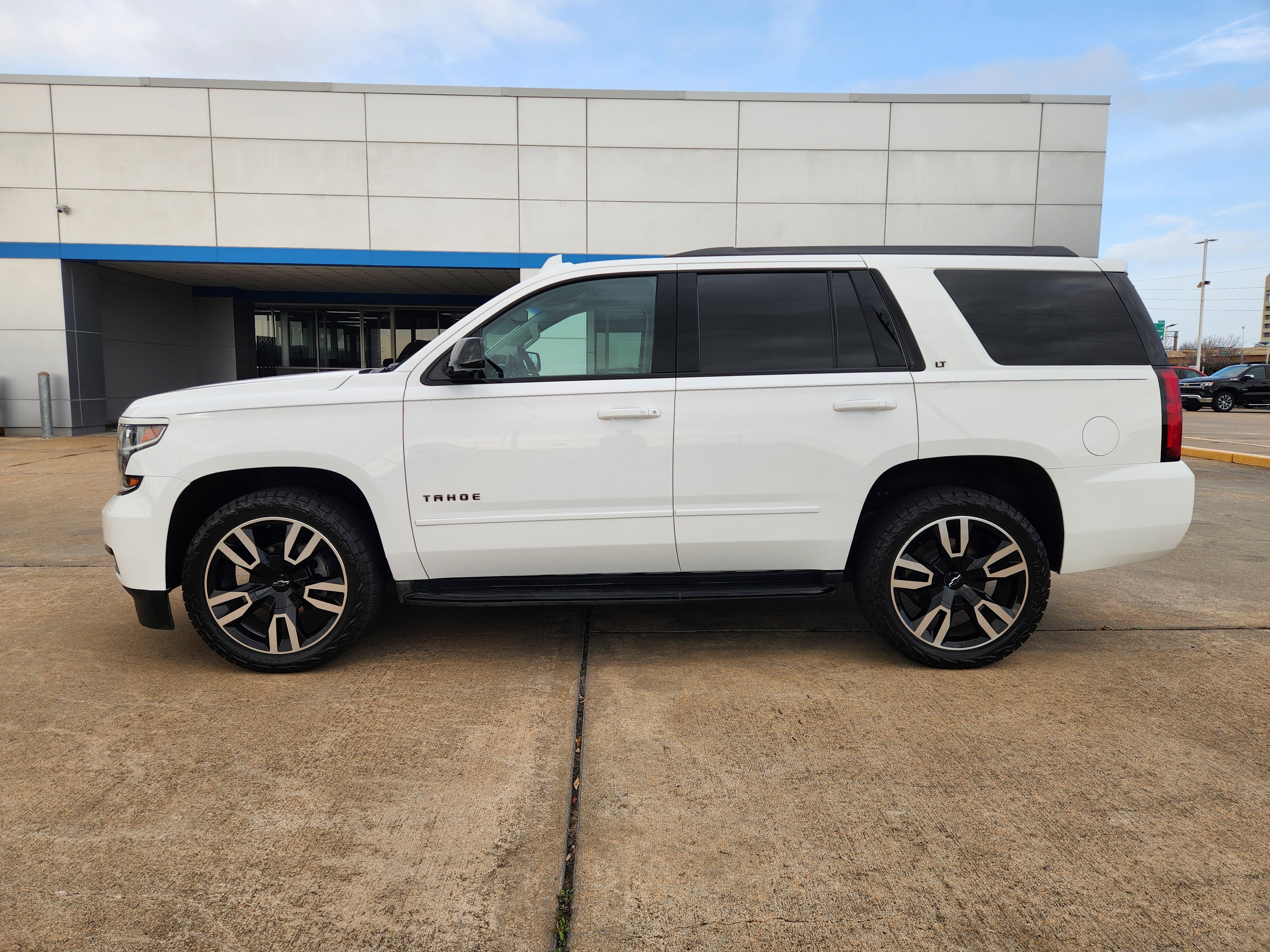 Used 2018 Chevrolet Tahoe LT image 5