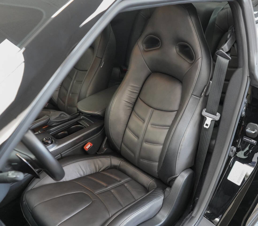 Used 2021 Nissan GT-R Premium image 44