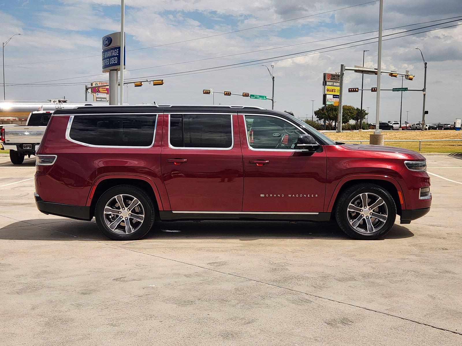 Used 2024 Jeep Grand Wagoneer L 4WD image 7