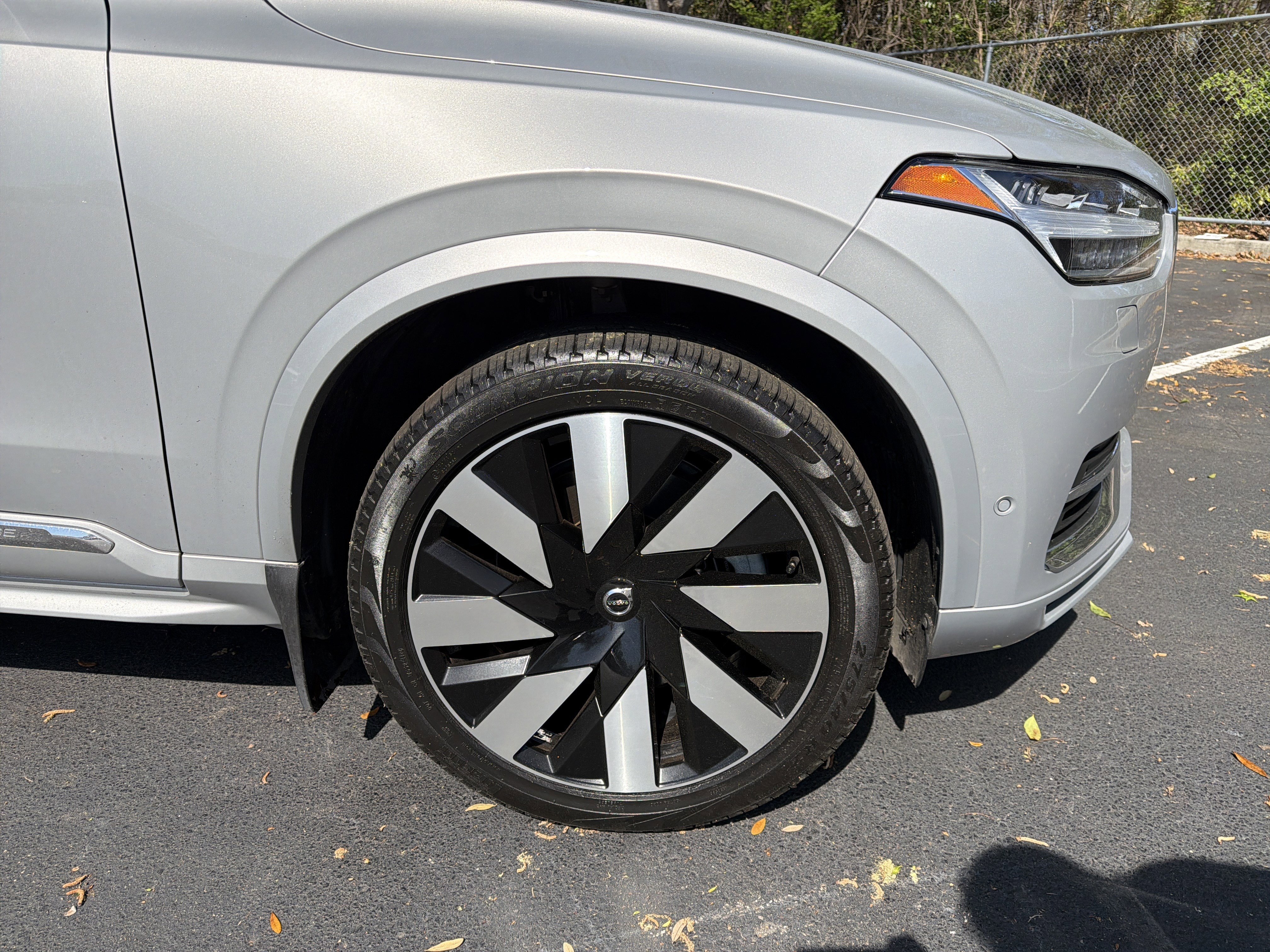 Certified 2023 Volvo XC90 T8 Ultimate w/ Protection Package image 13